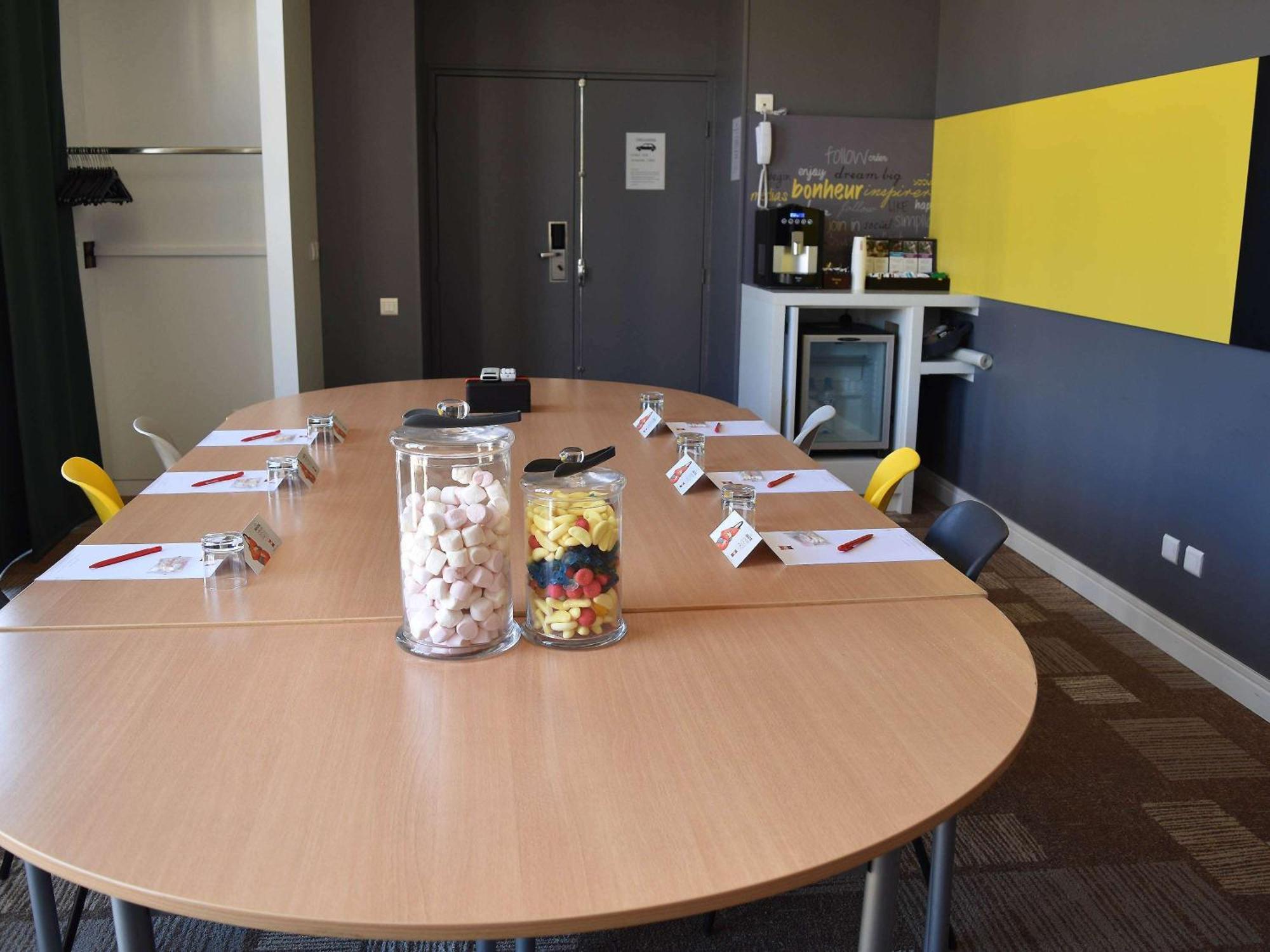 Ibis Montpellier Centre Polygone Hotel Екстериор снимка